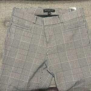 Banana Republic Sloan size 4 short